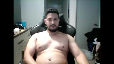 Snapshot of big_latin_boy_full_cum chatting on 12-18-24, 01:12 latinBoyHuge online show from 12-18-24, 01:12