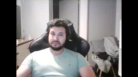 Snapshot of big_latin_boy_full_cum chatting on 12-23-24, 11:36 latinBoyHuge online show from 12-23-24, 11:36