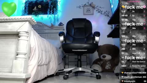 Snapshot of big_lava chatting on 12-10-24, 07:54 Lava online show from 12-10-24, 07:54