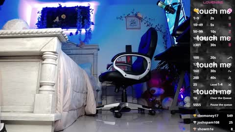 Snapshot of big_lava chatting on 01-06-25, 10:58 Lava online show from 01-06-25, 10:58