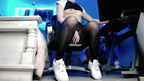 Snapshot of big_lava chatting on 01-21-25, 02:11 Lava online show from 01-21-25, 02:11