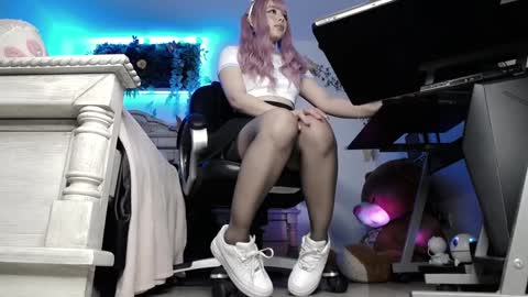 Snapshot of big_lava chatting on 02-03-25, 11:36 Lava online show from 02-03-25, 11:36
