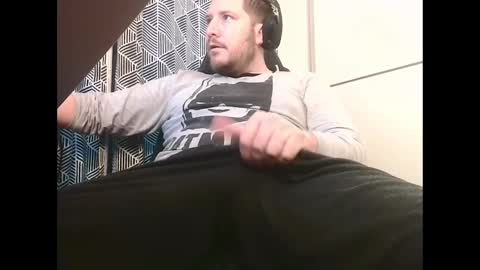 Snapshot of big_sele chatting on 03-08-25, 06:32 bigbroly88 online show from 03-08-25, 06:32