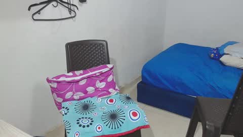 Milena And Luz online show from 02-23-25, 09:26