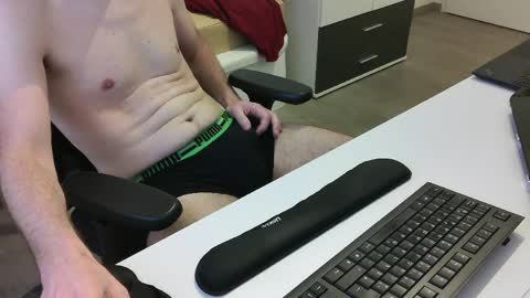 big_tobi_1 online show from 04-14-26, 05:57