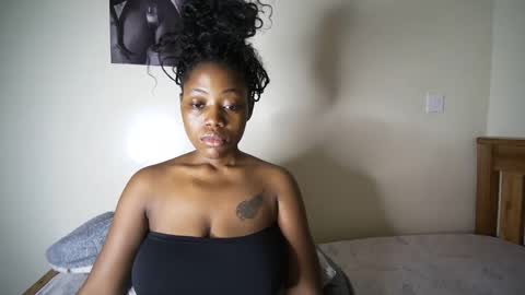 Snapshot of bigassmello_ chatting on 05-11-26, 03:29 bigassmello_ online show from 05-11-26, 03:29