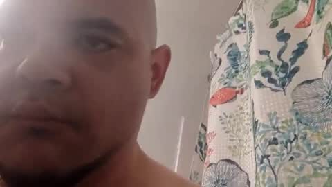 Snapshot of bigbeata chatting on 03-10-25, 02:17 Stevie Snow online show from 03-10-25, 02:17