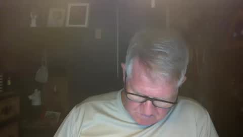 Snapshot of bigbeerdrinker1 chatting on 10-12-25, 05:06 bigbeerdrinker online show from 10-12-25, 05:06