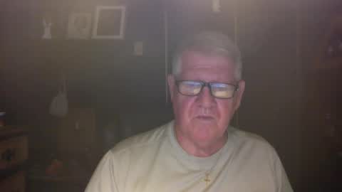 Snapshot of bigbeerdrinker1 chatting on 10-15-25, 04:12 bigbeerdrinker online show from 10-15-25, 04:12