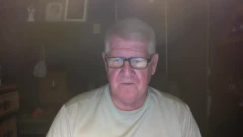 Snapshot of bigbeerdrinker1 chatting on 10-16-25, 04:13 bigbeerdrinker online show from 10-16-25, 04:13