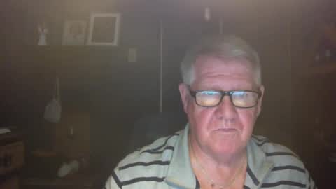 Snapshot of bigbeerdrinker1 chatting on 10-25-25, 05:59 bigbeerdrinker online show from 10-25-25, 05:59