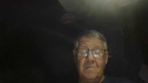 Snapshot of bigbeerdrinker1 chatting on 11-24-25, 04:12 bigbeerdrinker online show from 11-24-25, 04:12