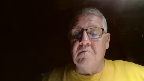 Snapshot of bigbeerdrinker1 chatting on 11-30-25, 11:42 bigbeerdrinker online show from 11-30-25, 11:42