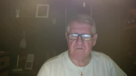 Snapshot of bigbeerdrinker1 chatting on 12-20-25, 06:09 bigbeerdrinker online show from 12-20-25, 06:09