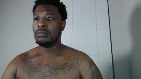 Snapshot of bigblack004 chatting on 01-12-25, 02:03 bigblack004 online show from 01-12-25, 02:03