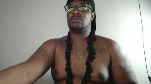 Snapshot of bigblack004 chatting on 09-26-25, 04:27 bigblack004 online show from 09-26-25, 04:27