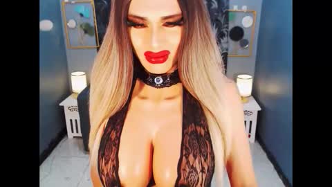 Loraine Cruz online show from 05-10-26, 03:50