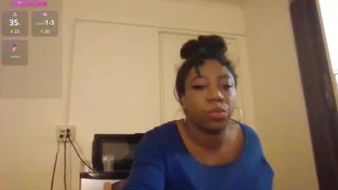 Snapshot of bigboobs_bouncin chatting on 12-04-24, 08:45 Ashley online show from 12-04-24, 08:45