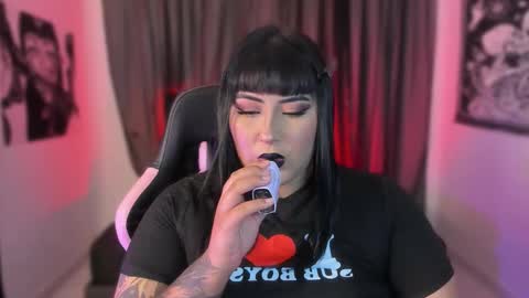 Snapshot of bigboobs_cloe chatting on 02-11-26, 04:17 bigboobs cloe online show from 02-11-26, 04:17