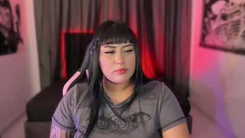 Snapshot of bigboobs_cloe chatting on 02-13-26, 02:18 bigboobs cloe online show from 02-13-26, 02:18