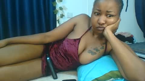 Snapshot of bigboootyy chatting on 09-27-25, 07:24 BigBoootyy online show from 09-27-25, 07:24