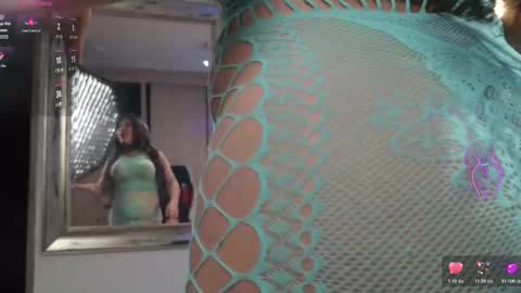 Snapshot of bigboottyxxx chatting on 03-27-26, 01:33 kyra Moor online show from 03-27-26, 01:33