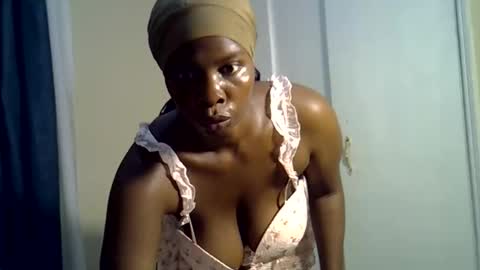 Vee online show from 10-25-25, 08:25