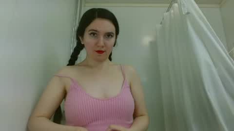 Isabella online show from 04-28-26, 08:19