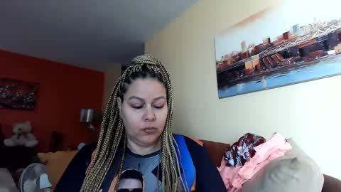 Snapshot of bigbreastsabrina chatting on 12-17-24, 04:43 BIG BREAST SABRINA online show from 12-17-24, 04:43