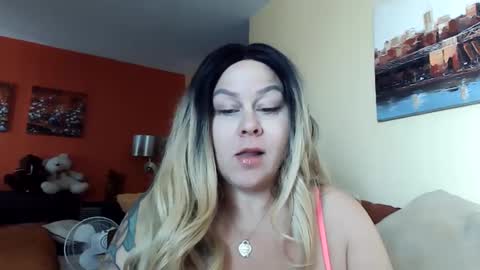 Snapshot of bigbreastsabrina chatting on 01-15-25, 03:39 BIG BREAST SABRINA online show from 01-15-25, 03:39