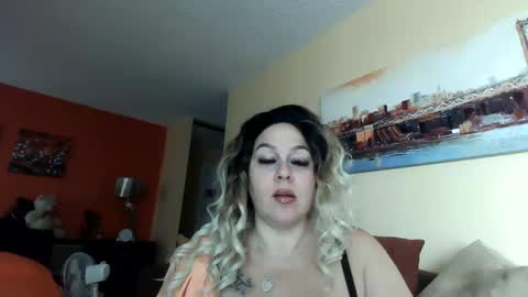 Snapshot of bigbreastsabrina chatting on 03-05-25, 06:12 BIG BREAST SABRINA online show from 03-05-25, 06:12