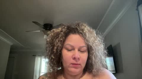 Snapshot of bigbreastsabrina chatting on 09-28-25, 02:33 BIG BREAST SABRINA online show from 09-28-25, 02:33