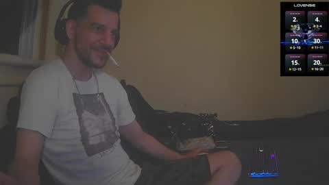 Jon - Im Straight online show from 10-31-25, 07:42