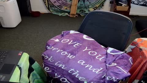 Snapshot of bigcocksmallmouth chatting on 02-08-25, 06:12 Cock and Cheese online show from 02-08-25, 06:12