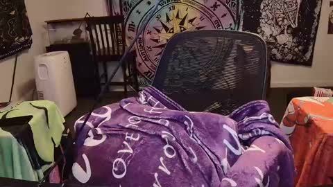 Snapshot of bigcocksmallmouth chatting on 02-24-25, 03:33 Cock and Cheese online show from 02-24-25, 03:33