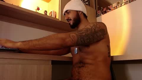 Snapshot of bigdaddybx chatting on 12-05-24, 05:04 Nate online show from 12-05-24, 05:04