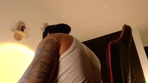 Snapshot of bigdaddybx chatting on 10-13-25, 10:26 Nate online show from 10-13-25, 10:26