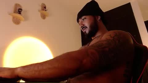 Snapshot of bigdaddybx chatting on 11-08-25, 12:05 Nate online show from 11-08-25, 12:05