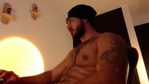 Snapshot of bigdaddybx chatting on 11-10-25, 11:42 Nate online show from 11-10-25, 11:42