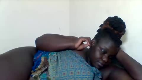 Snapshot of bigdarkass chatting on 01-05-25, 11:04 VIOLET online show from 01-05-25, 11:04