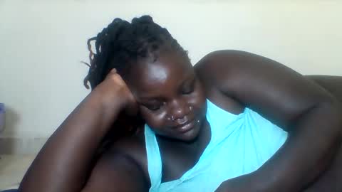 Snapshot of bigdarkass chatting on 01-16-25, 10:12 VIOLET online show from 01-16-25, 10:12