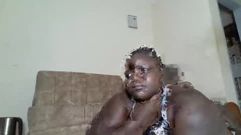 Snapshot of bigdarkass chatting on 11-25-25, 05:02 VIOLET online show from 11-25-25, 05:02