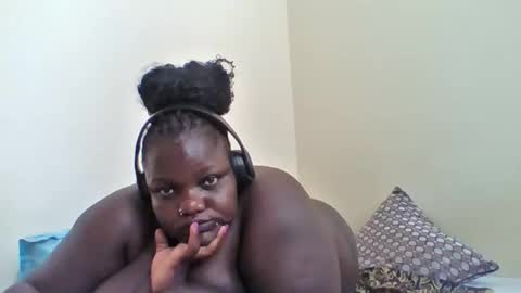 Snapshot of bigdarkass chatting on 12-14-25, 09:58 VIOLET online show from 12-14-25, 09:58