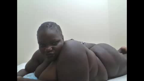 Snapshot of bigdarkass chatting on 01-05-26, 11:41 VIOLET online show from 01-05-26, 11:41