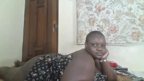 Snapshot of bigdarkass chatting on 07-17-26, 12:28 VIOLET online show from 07-17-26, 12:28