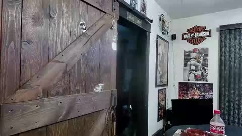 Snapshot of bigdbrillion chatting on 02-05-25, 11:12 Darryl online show from 02-05-25, 11:12