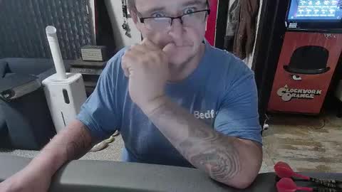 Snapshot of bigdbrillion chatting on 10-29-25, 11:17 Darryl online show from 10-29-25, 11:17