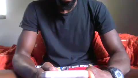 Snapshot of bigdickb917 chatting on 09-22-25, 07:05 Sir Big dick B online show from 09-22-25, 07:05