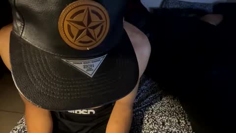 Snapshot of bigdickpapishampoo chatting on 10-31-25, 07:53 bigdickpapishampoo online show from 10-31-25, 07:53