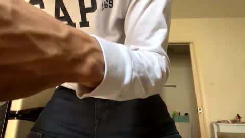 Snapshot of bigdickpapishampoo chatting on 11-18-25, 04:22 bigdickpapishampoo online show from 11-18-25, 04:22